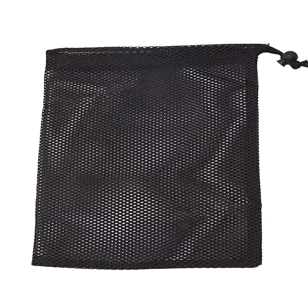 Bolsa de almacenamiento negra con cordón para empacar. Caja x 70 unidades.